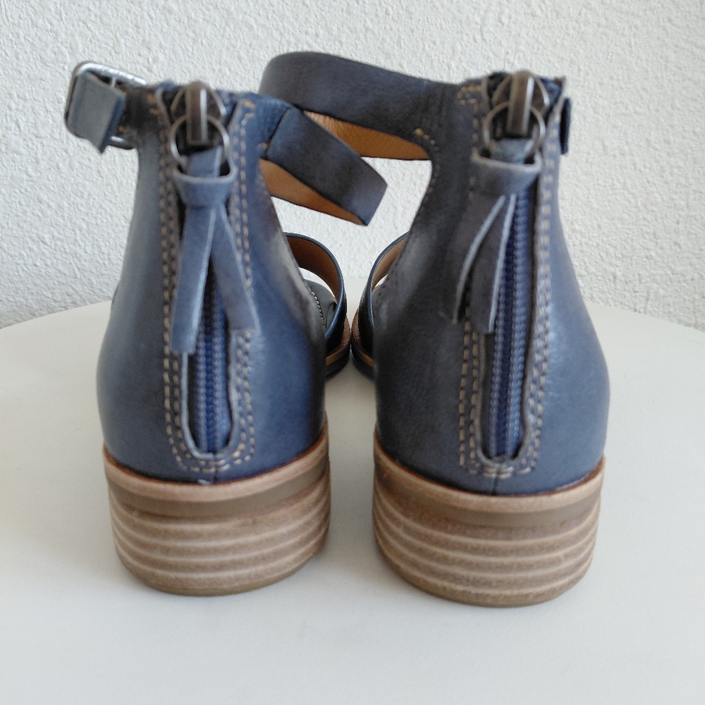 New without box  Soft Faxyn Womens Ankle Straps Stacked Heel Leather Sandals - Picture 5 of 16